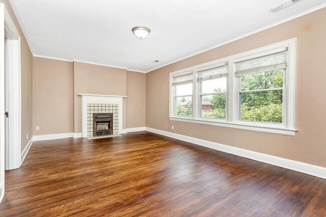 Photo - 1377 Northwest Blvd Unit B