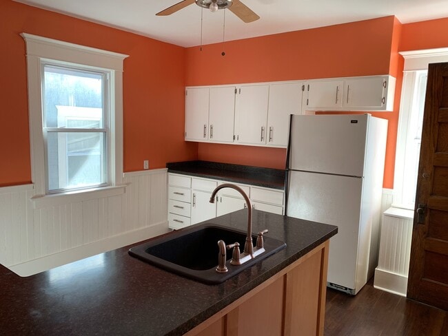 Photo - 75 Inwood Pl Unit Lower