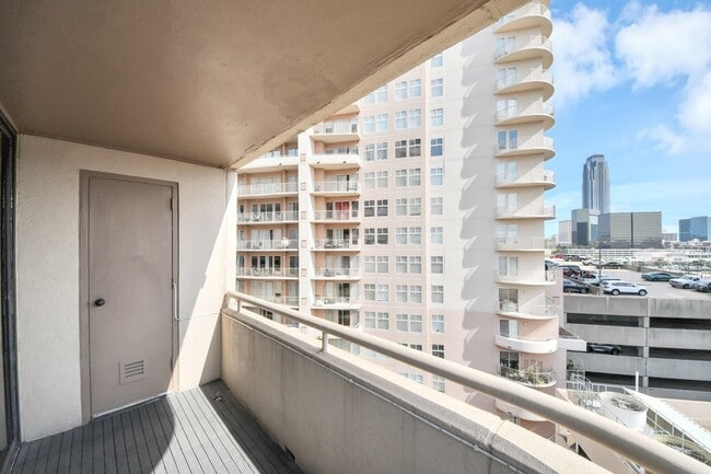 Photo - 3525 Sage Rd Unit 909