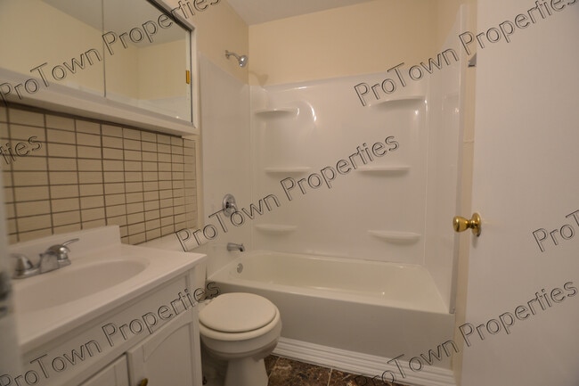Photo - 411 Peale St