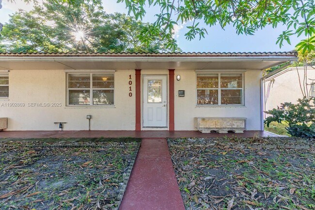 Photo - 1010 N 69th Way