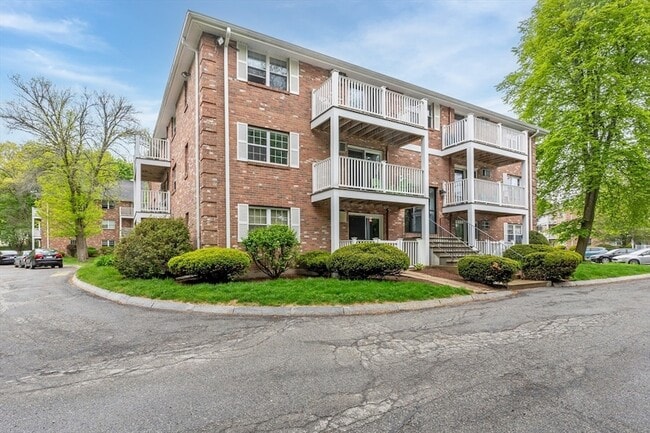 Photo - 7 Karen Cir Unit 2