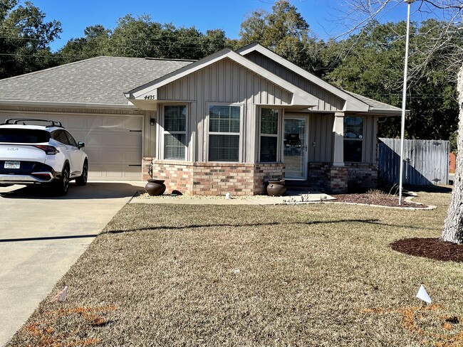 Building Photo - 4435 Winona Ln