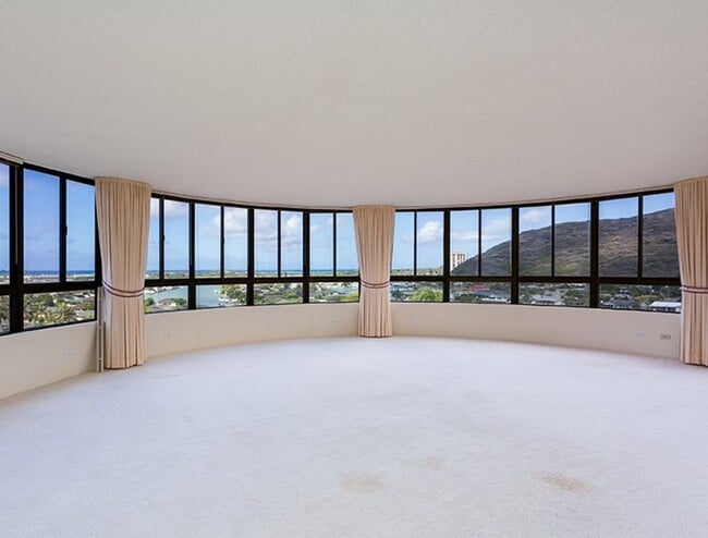 Photo - 2 Bedroom Corner Unit with 2 Side-by-Side Covered Parking Stalls in Hawaii Kai Unit 602