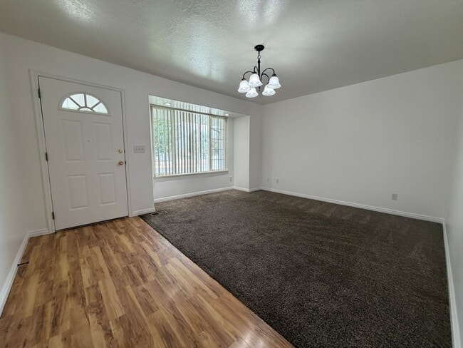 Photo - 65 S 400 W St