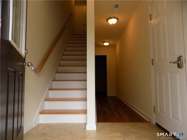 Photo - 6 Barnum Ct Unit 6