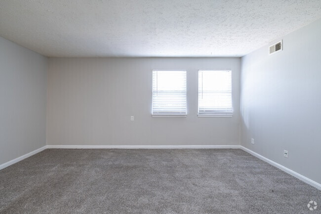 1BR, 1BA - 865SF Living Room