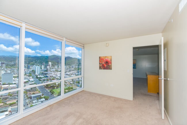 Photo - 1296 Kapiolani Blvd