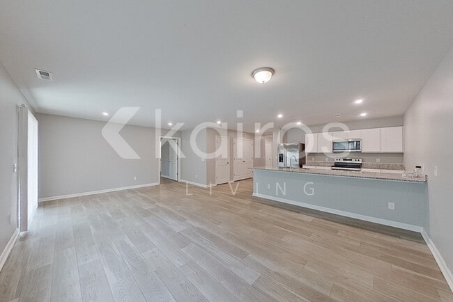 Photo - 2502 Kenton Ct SE