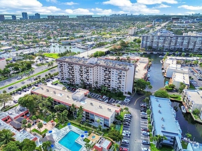 Building Photo - 777 S Federal Hwy Unit RP405 Rental