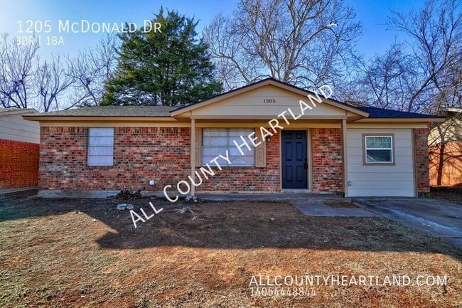 Photo - 1205 Mcdonald Dr House