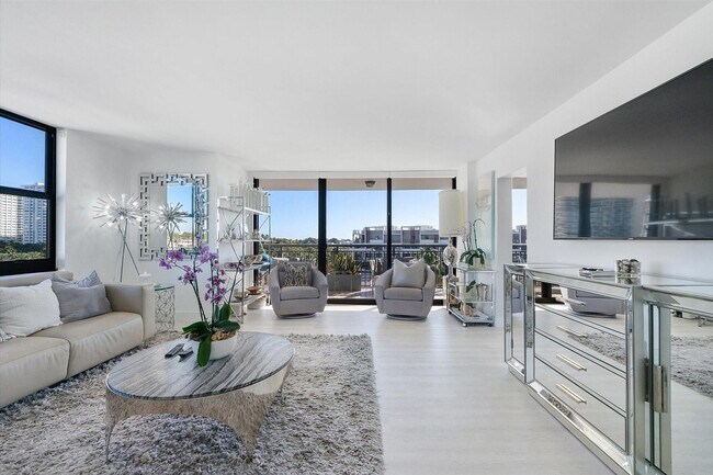 Photo - 3031 N Ocean Blvd Unidad 606