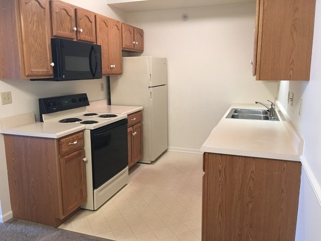 Photo - Country Village Apartments
