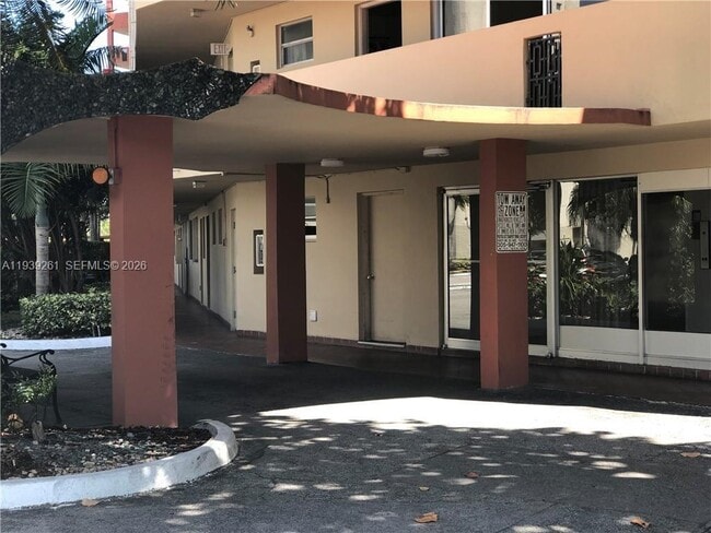 Photo - 1750 NE 191st St Unit 403-1