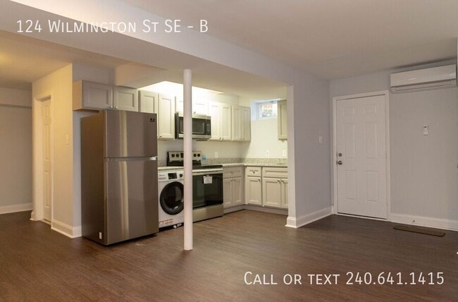 Photo - 124 Wilmington Pl SE Unidad B