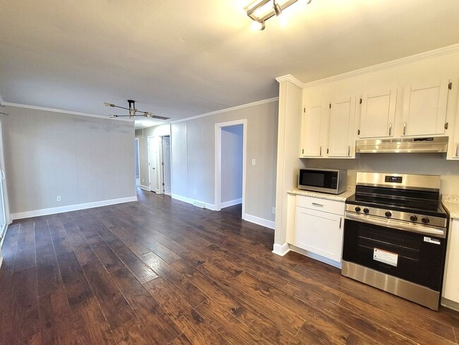 Photo - 3 bed 1.5 bath ranch style house *50% off the first month with a 12 month lease*