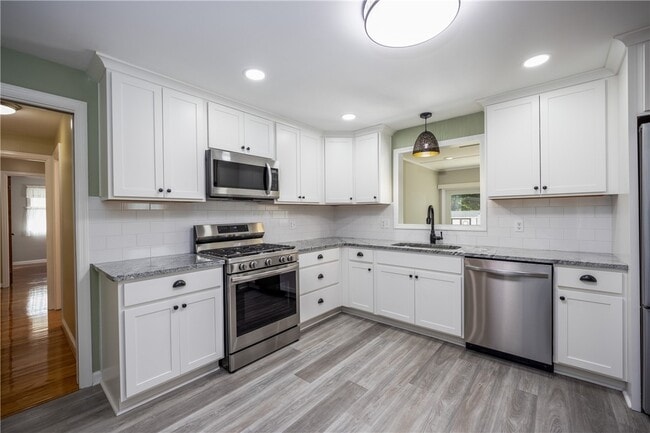 Photo - 503 Pineview Dr