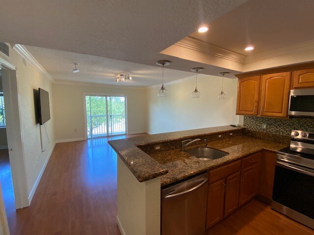 Photo - 151 NE 16th Ave Unidad 334