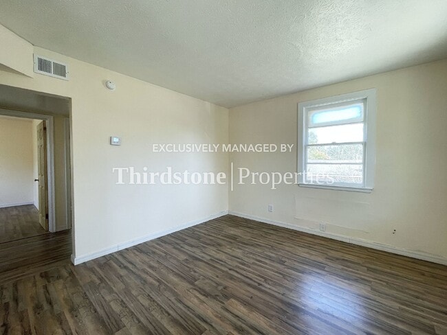 Photo - 1431 W 18th St