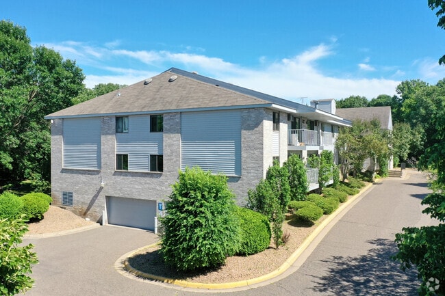 Access to our outdoor parking lot or heated garage stalls.