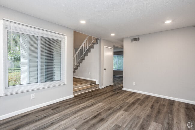 3BR, 1.5BA - 1,142SF - Living Room