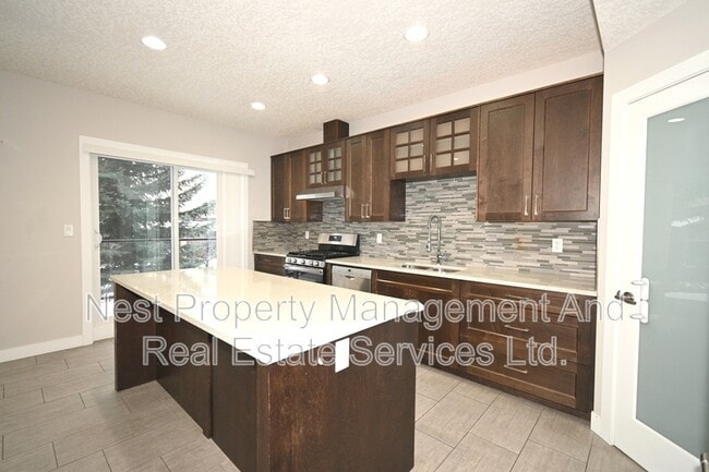Photo - 467 Tabor Blvd S