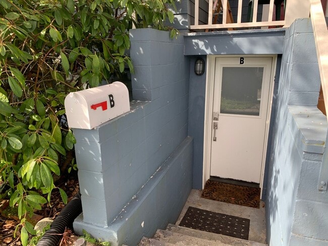 Photo - Darling 1 bedroom, 1 bath in the heart of Wallingford!