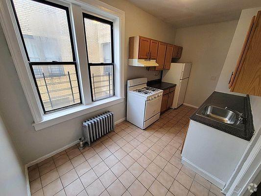 Building Photo - 2 bedroom in BRONX NY 10466 Unit 4C Rental