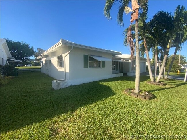 7104 NW 70th St