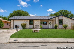 Photo - 504 Willow Dr