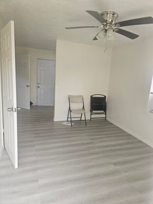 Photo - 505 NW 16th Ave