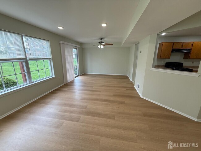 Photo - 220 Copeley Way