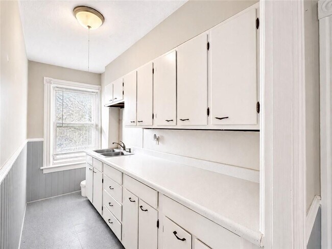 Photo - 7 Grover St Unit 2