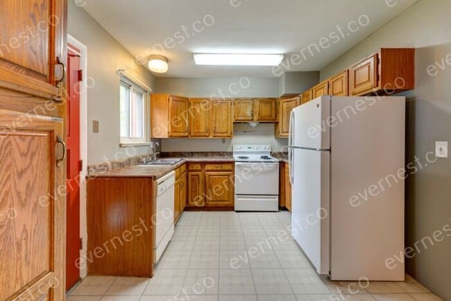 Photo - 3191 Troy St