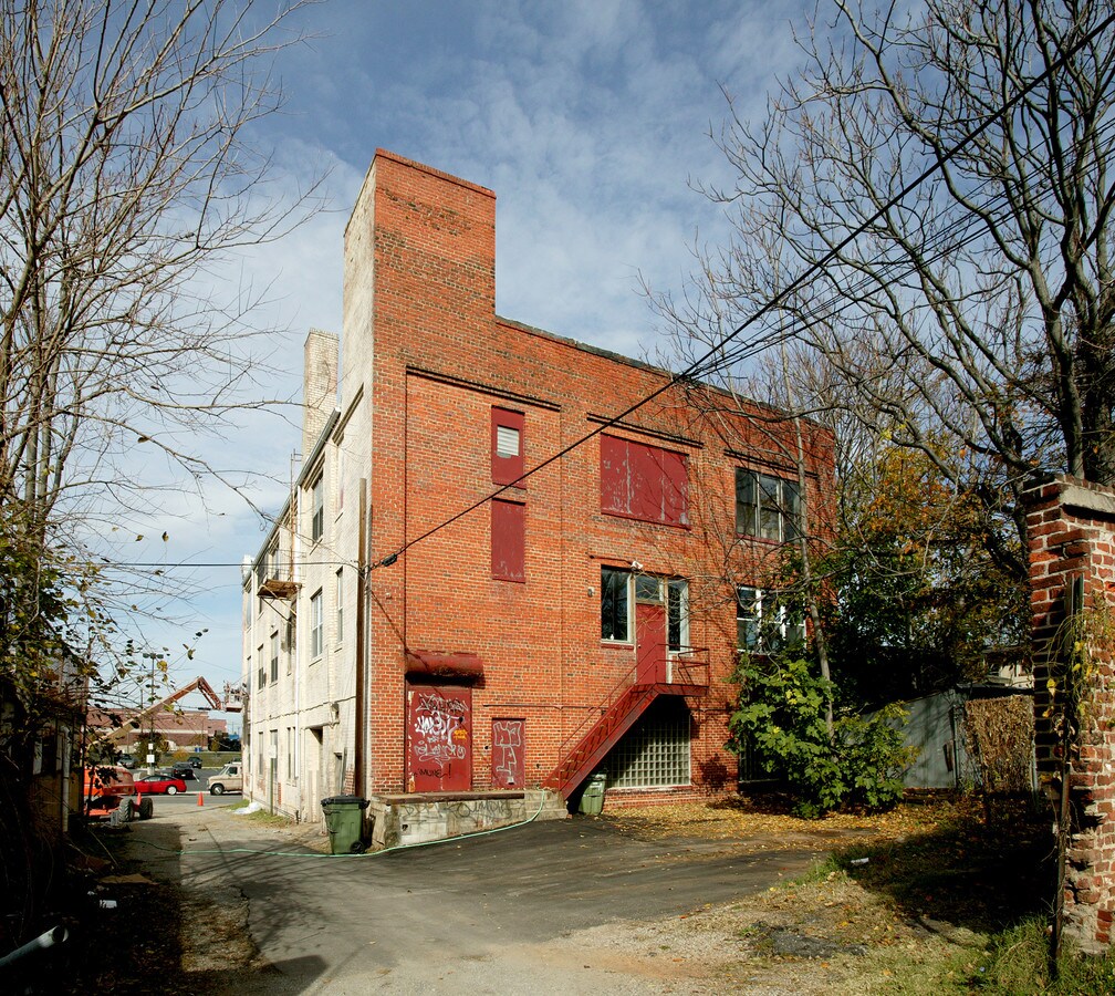 Rear of Building - 715-719 Bowe St