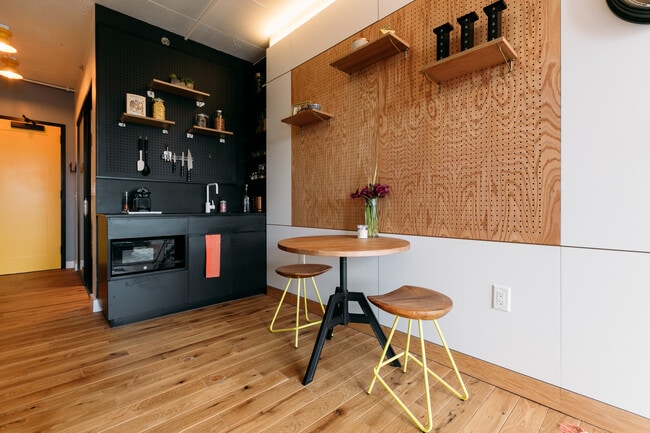 Photo - 2221 S Clark St