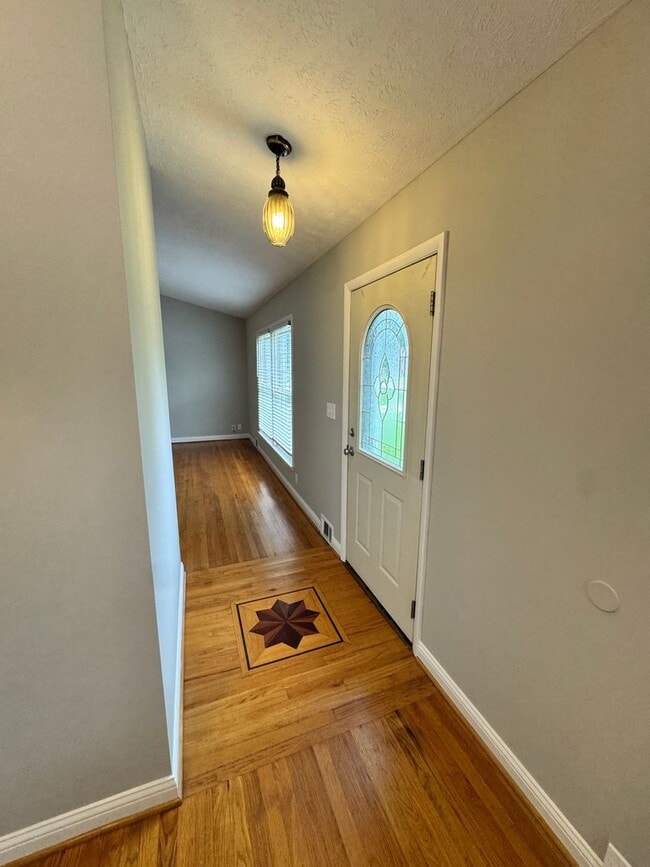 Photo - Spacious 4 Bedroom in Fern Creek