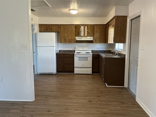 Photo - Murphy 707/709 Boyd Unit 709 Boyd Ct.