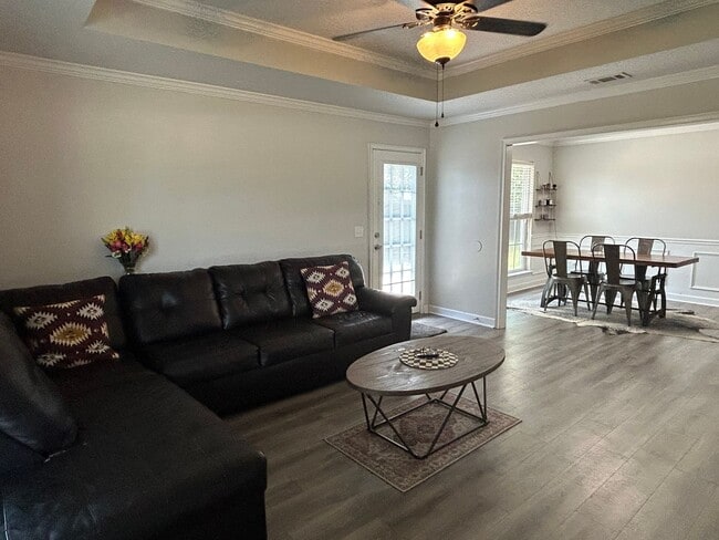 Photo - 120 Grandview Dr