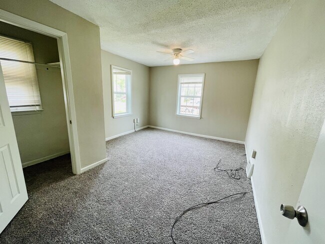 Photo - 7034 Agnes Ave