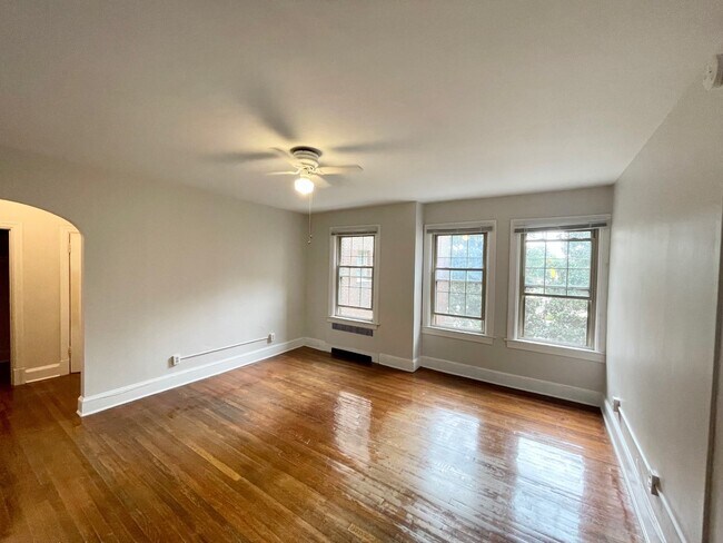 Photo - Devonshire Courts Apartments - South