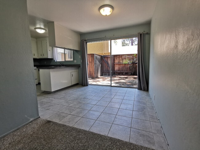 Photo - 2035 Alta Loma St