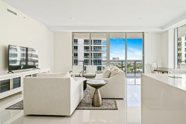 Building Photo - 3100 N Ocean Dr Unit H-1409