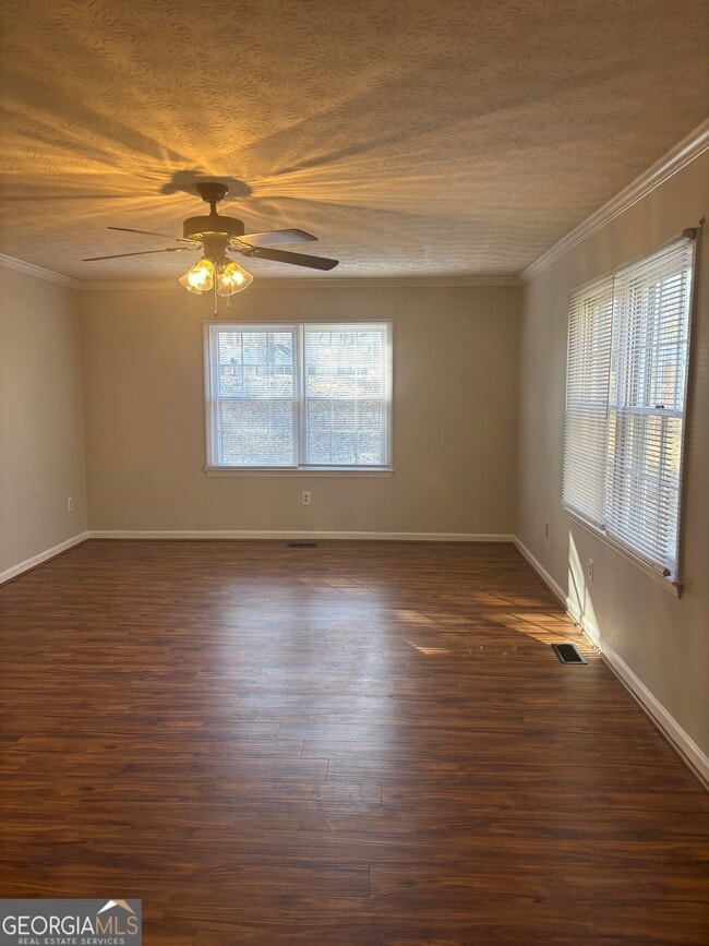 Photo - 256 Frederick Dr