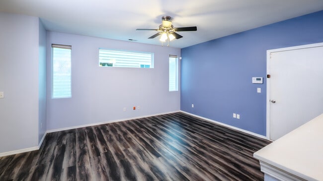 Photo - 7609 Rushmore Way NE