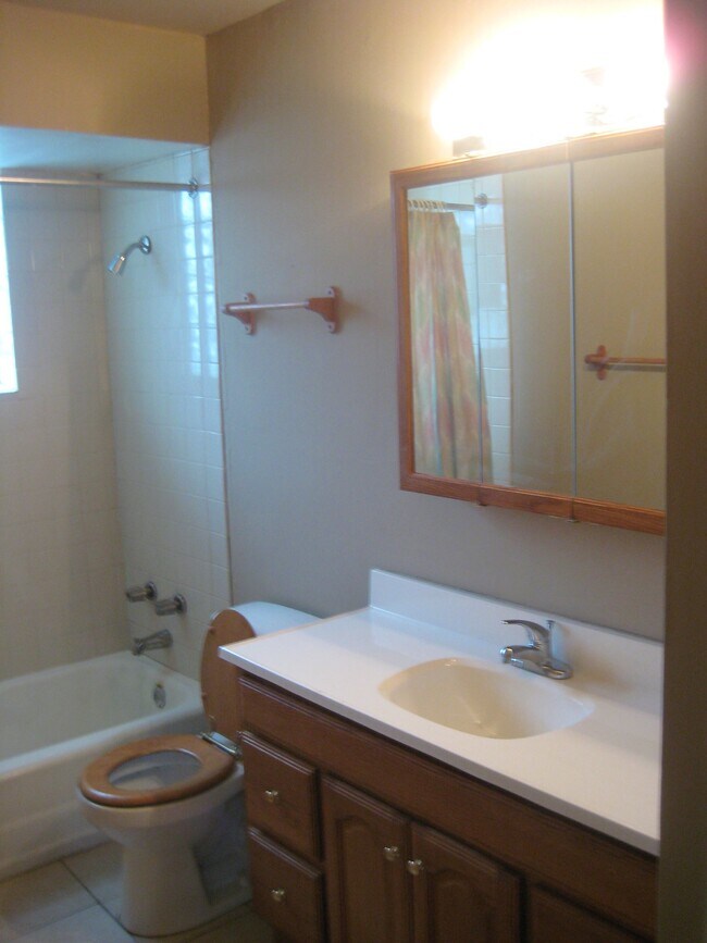 Photo - 100 Vana Dr Unidad 1