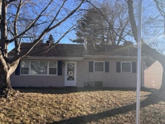 Photo - Single Family 2 bedroom 2 bath in LeClaire House