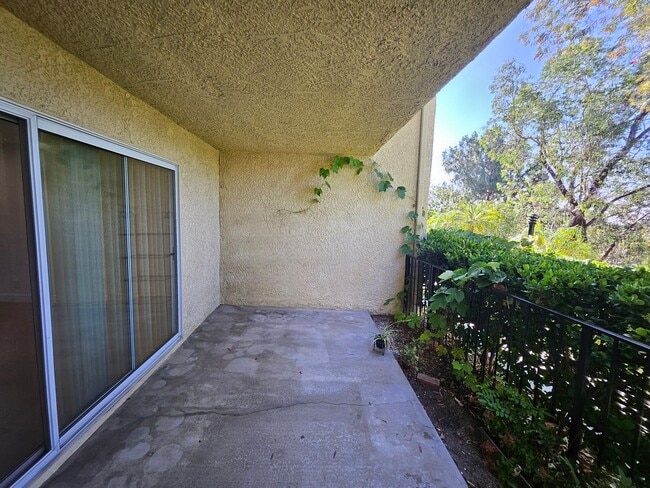 Photo - Modern Comfort Meets Convenience — 4-Bedro...