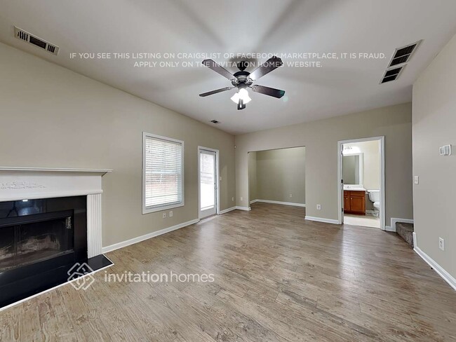 Photo - 169 Hawthorn Dr