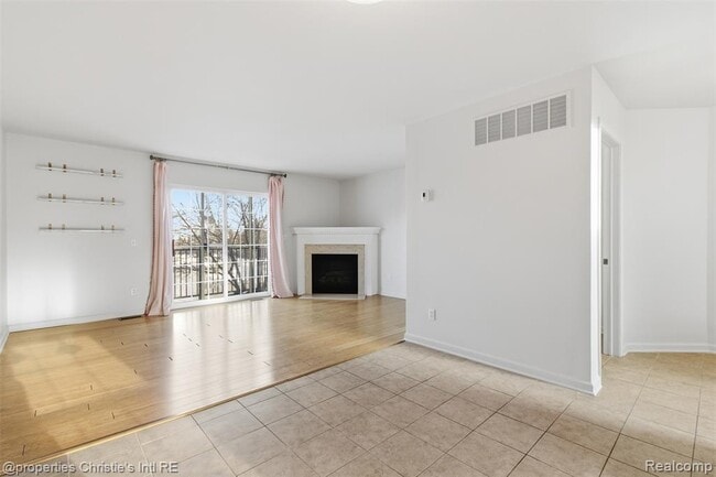 Photo - 1050 18th St